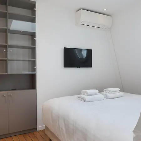 Pick A Flat's In Saint Louis - Quai Des Orfevres