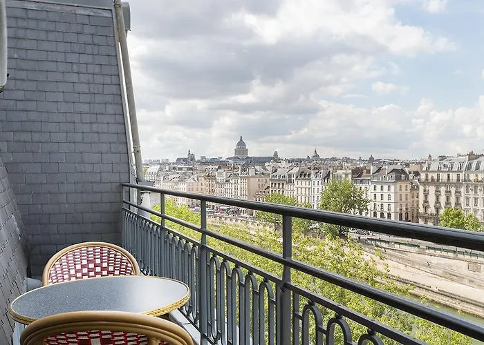 Pick A Flat's In Saint Louis - Quai Des Orfevres